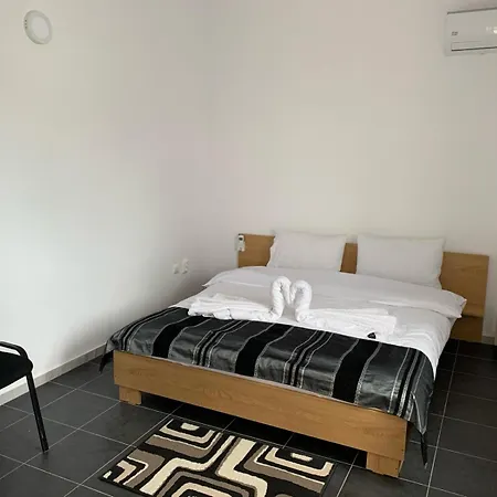 Complex Minerva בית הארחה קוסטינסטי